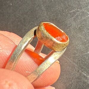 💎100% GENUINE Carnelian GEM. 💯 Sterling Silver and gold ring. Truly A DAZZLER! 6